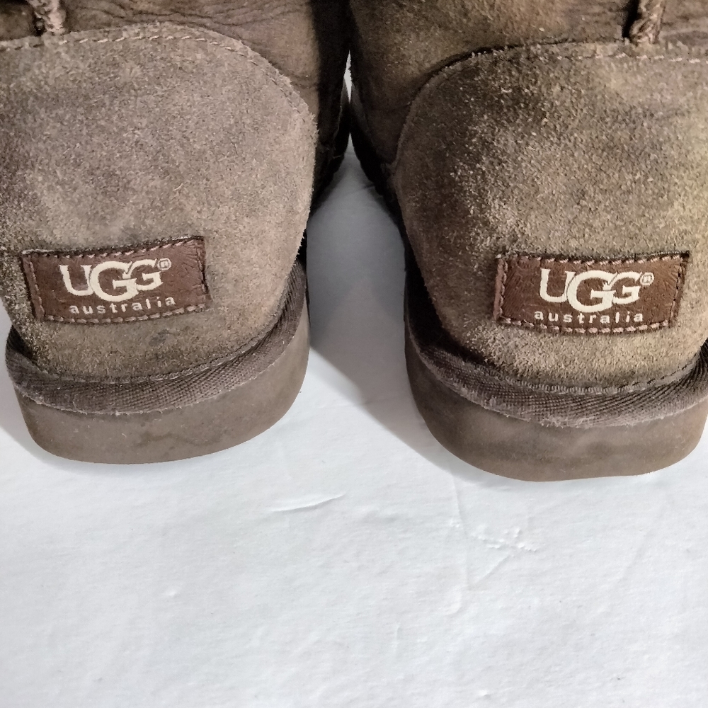 UGG BOOTS - Picture 7 of 8
